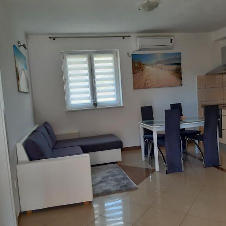 Guest House Sonja Krk Town Bagian luar foto