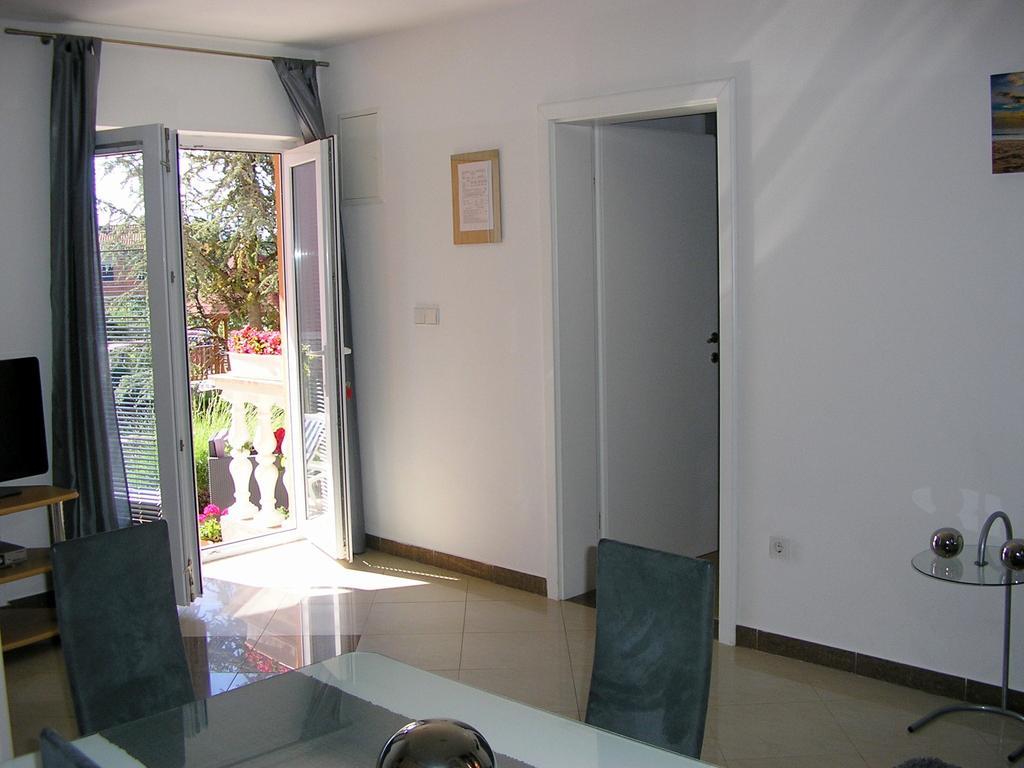 Guest House Sonja Krk Town Ruang foto